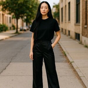 NWT. D&M. Women’s Satin Black Wide-leg Pants. Size Medium.